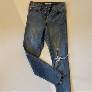 Levi’s Wedgie Skinny Size 26 - Light Wash